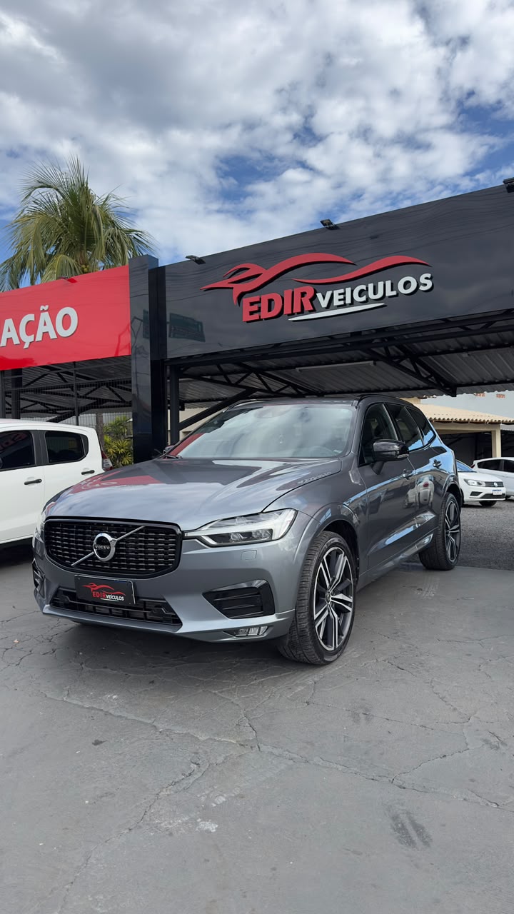 Volvo XC60 2017/2018 SUV premium com design sofisticado, conforto e tecnologia avançada.
